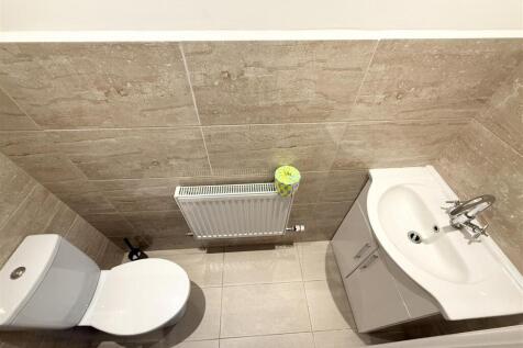 Toilet.jpg