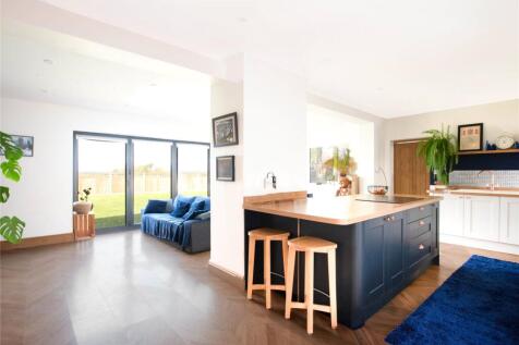 Kitchen/Family/Dinin