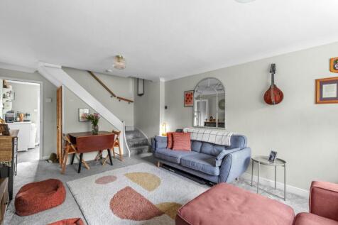 Sitting/Dining Room