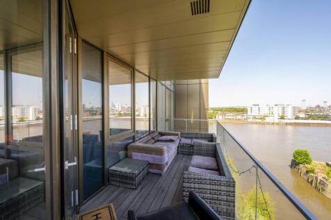 London, SW18 - property photo