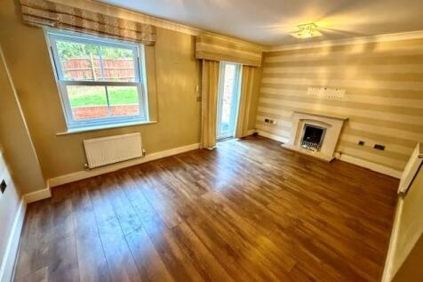 LIVING ROOM.jpg