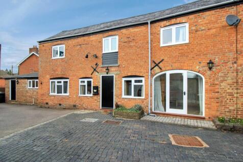 2-bed house on Chapel Close, Clifton, Banbury, Oxfordshire, OX15, £1,250/mo