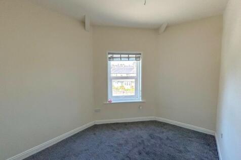 Flat 4, 28 Station Road, Cross Hills BD20 7DT  photo 3