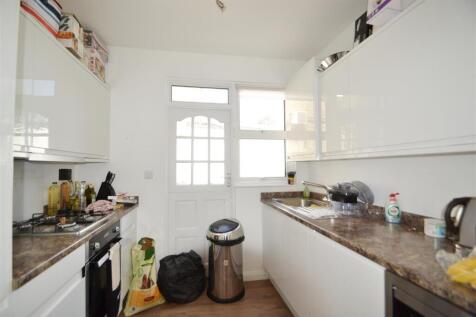 Cavendish Avenue 29 kit ..JPG