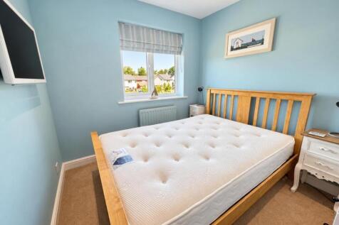 68 Westcliffe Square  photo 4