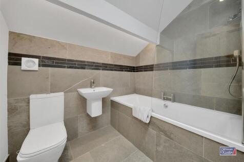 6 Bed, End Terrace, Silsden