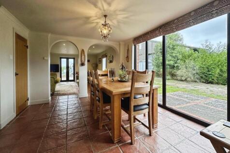 c24339c7--4AA2-9501-8FEC5EDE5437-26888-000007B2031