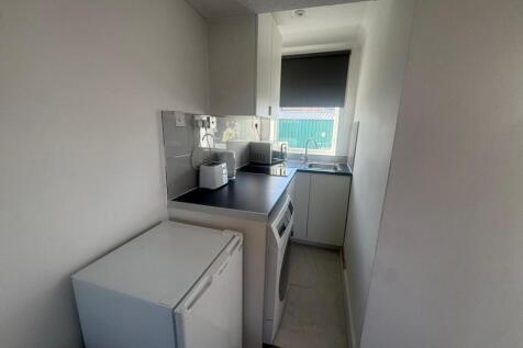 Wood Lane, Dagenham, Barking And Dagenham photo 3
