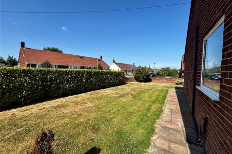 Avalon Drive, Freckleton, Preston, Lancashire photo 3
