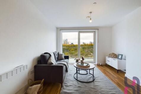 2-bed flat on 5 Pomona Strand, Manchester, M16, £1,375/mo