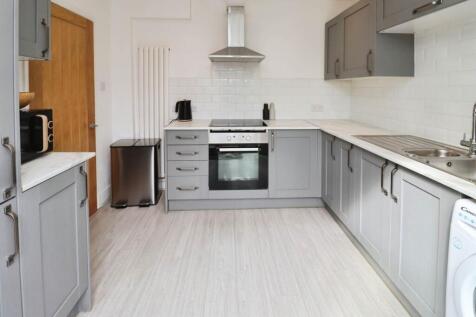 Maple Grove, Bromborough photo 4