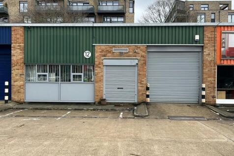 Unit 12 Roslin Square - Photo.jpeg