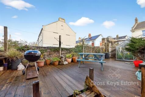 Garden &amp; Parking