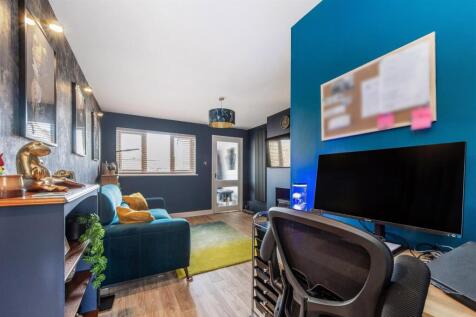 Sitting / Dining Room