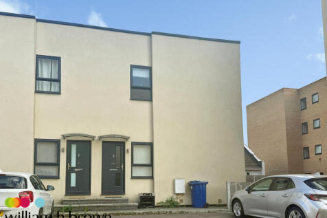 2-bed house on Dock Road, TILBURY, £1,600/mo