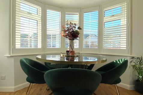 5 Wineham Way - Bay.jpg