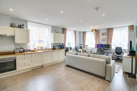 Lounge/Kitchen