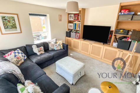 Sitting Room/Bed 2