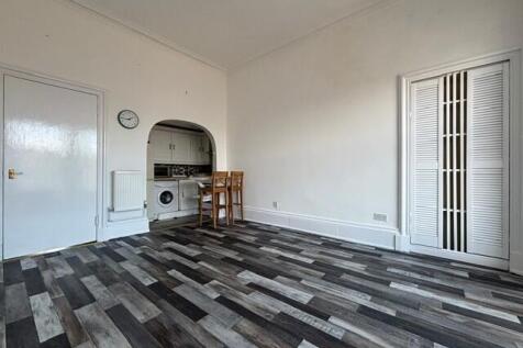 Lounge + Kitchen