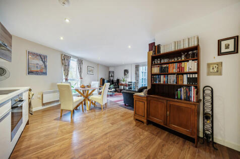 1377057-11-690e13...