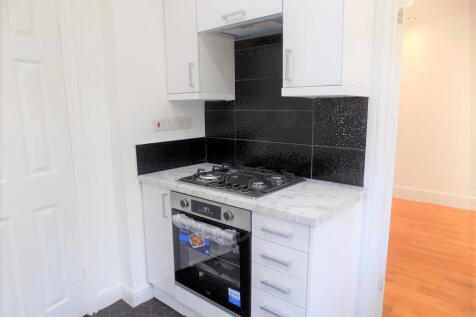 Lingfield Green,  Leeds, LS17 photo 5