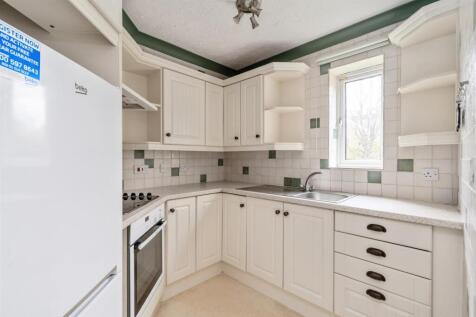 Flat 29 Barons Court_4.jpg