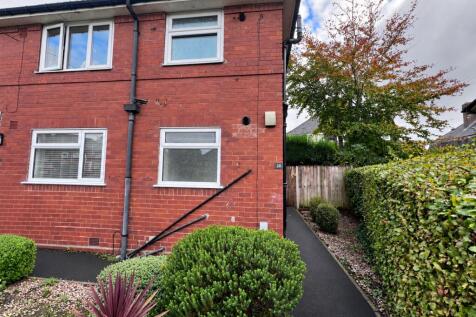 1-bed flat on Inglewood Place, Leeds, £775/mo