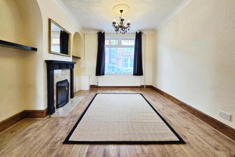 Robinson-Road-Rushden-3-Three-Bedroom-Terrace-Home