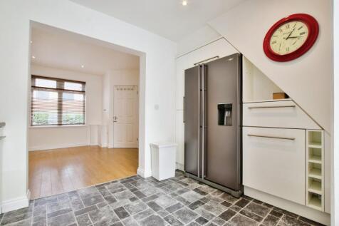 Dane Road, Sale, Greater Manchester, M33 photo 4