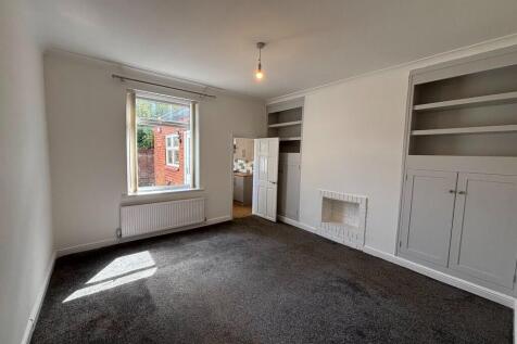 Chapel Green Road, WN2 photo 3