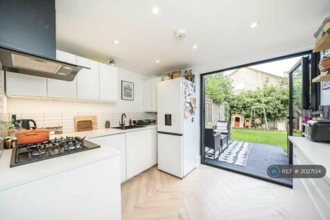 Kitchen/ Decking