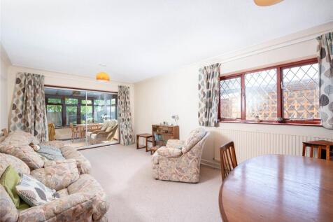 Sitting/Dining Room