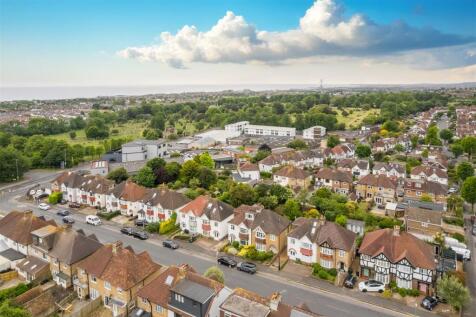 22 Holmes Avenue-1.jpg