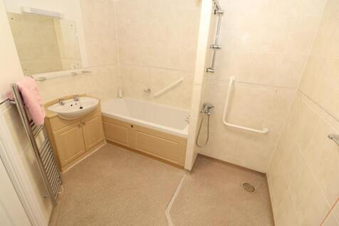 Bath / Shower room / WC