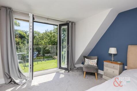 Lodge lane, 33-010.jpg