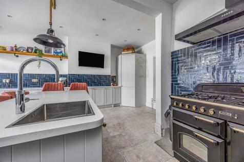 40 Ophir Road, Portsmouth-Small-PorticoMarketing-A