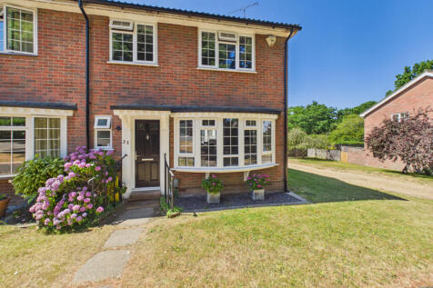 3 Bedroom End Terrace House for Sale