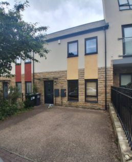 2-bed house on Baptist Court, Bradford, £821/mo
