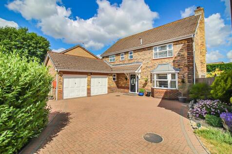 8 Topaz Grove, Waterlooville-Small-16.jpg