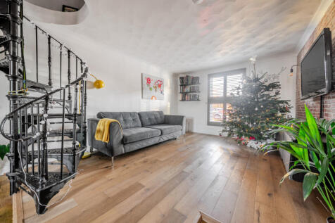 1384338-11-692ec4...