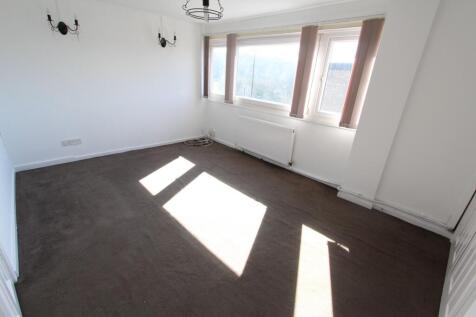 KITCHEN AND SITTING ROOM