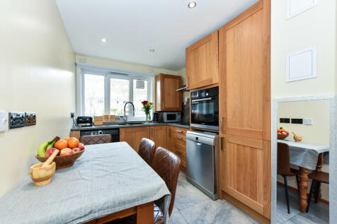 82 parkside estat...