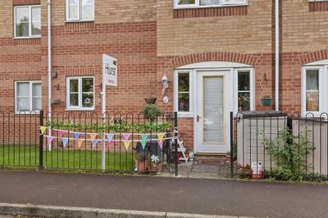 2 Priestley Court, Princes Gate, HP13 7WZ-14.jpg