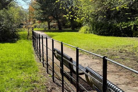 Footpath Around The Woodlea's