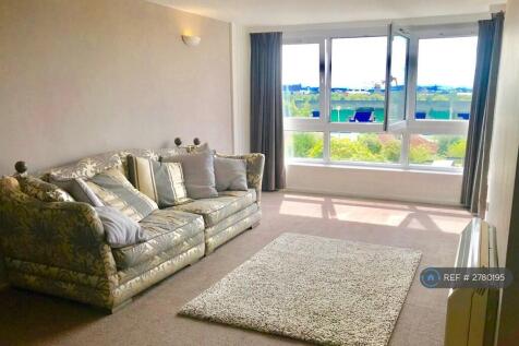 Living Rom With Stunning Views