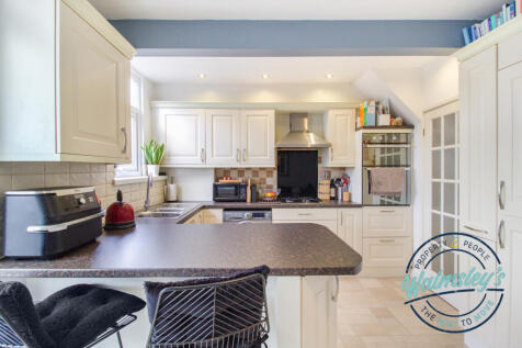 Kitchen area of kitchen family room