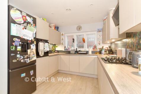 Kitchen/ Dining Room