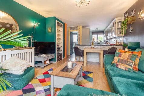 Living-room-4.jpg