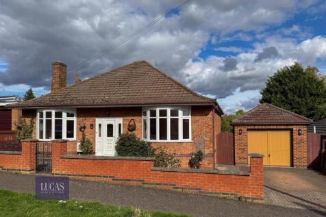 3 Larch Rd Kettering-5.jpg