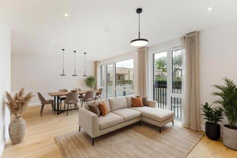 Living room O1.jpg